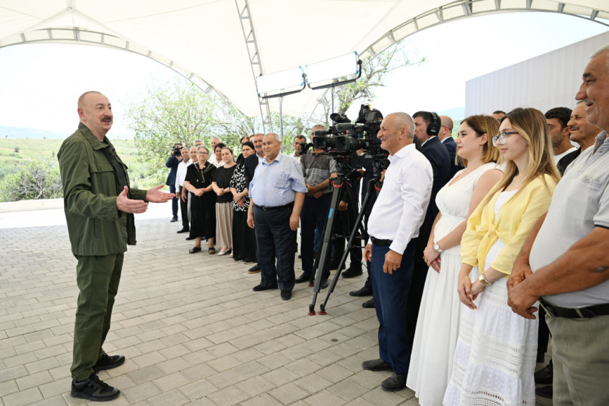 Prezident: Xocalının Təzəbinə və Xanyurdu kəndlərində minlərlə insan yaşayacaq