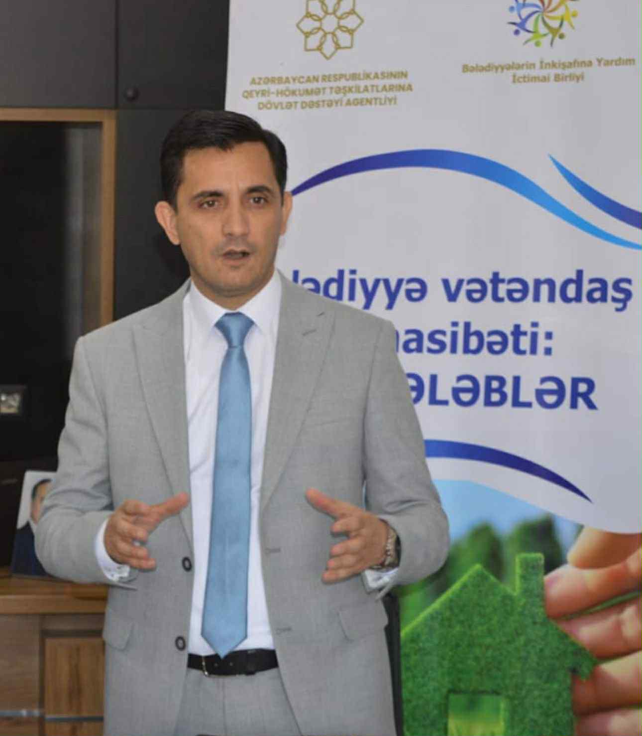 Niyaməddin Orduxanlının rəhbərlik etdiyi QHT Əhmədli bələdiyyəsində görüş keçirib