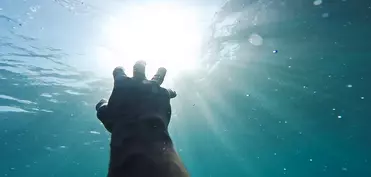 Mərdəkanda bir nəfər dənizdə batıb