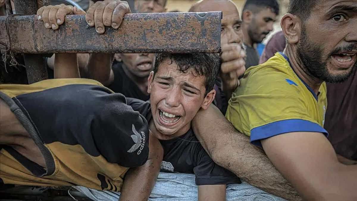 UNICEF: Qəzzadakı vəziyyət insan əli ilə ortaya çıxan fəlakətdir