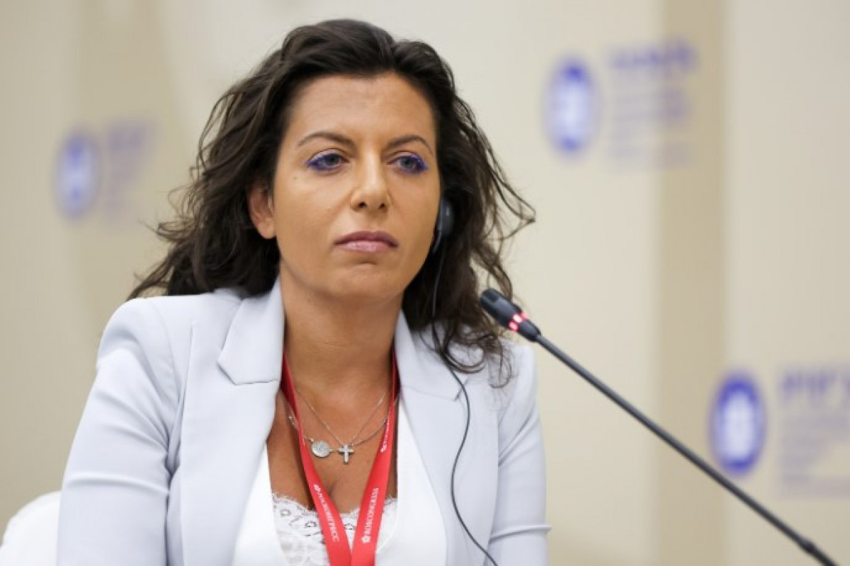 Ermənistan parlamentinin sədri Marqarita Simonyanı təhqir edib