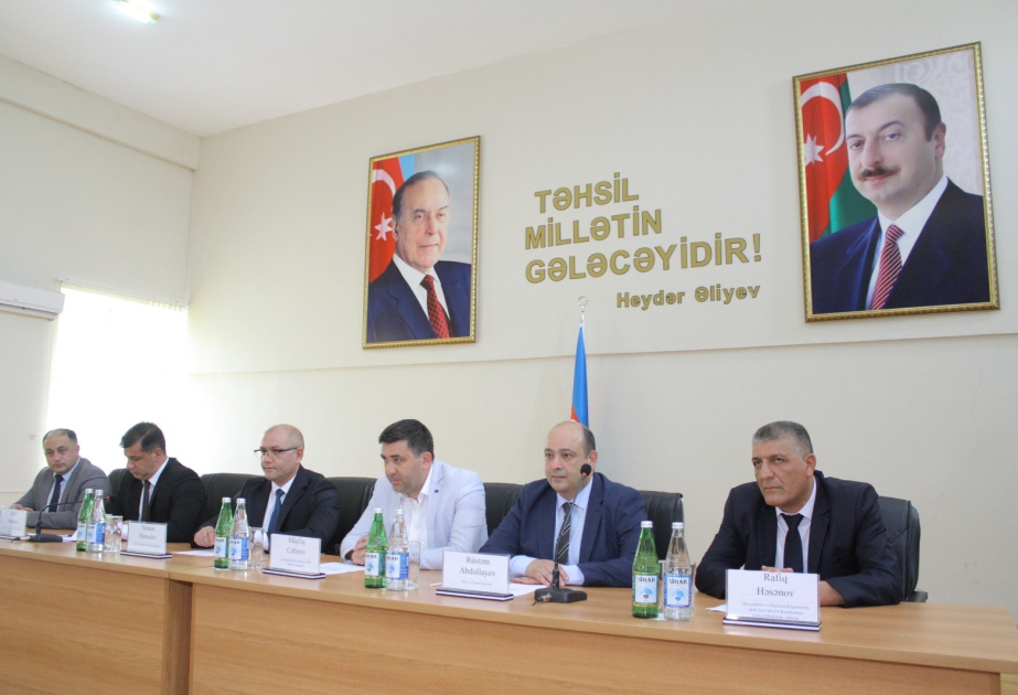 Gəncədə peşə təhsil mərkəzlərində təlimləri uğurla başa vuran 62 müdavimə sertifikatlar verilib