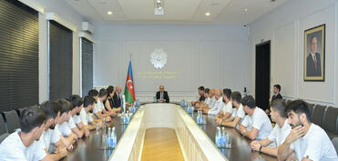 Emin Əmrullayev Futzal üzrə Universitetlərarası Avropa Çempionatının qalibləri ilə görüşüb