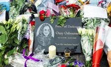 Ozzi Osborn İngiltərədəki malikanəsinin bağçasında dəfn edilib