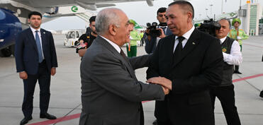 Baş nazir Əli Əsədov Türkmənistanda işgüzar səfərdədir