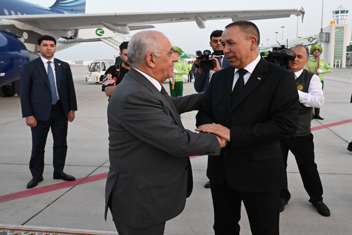 Baş nazir Əli Əsədov Türkmənistanda işgüzar səfərdədir