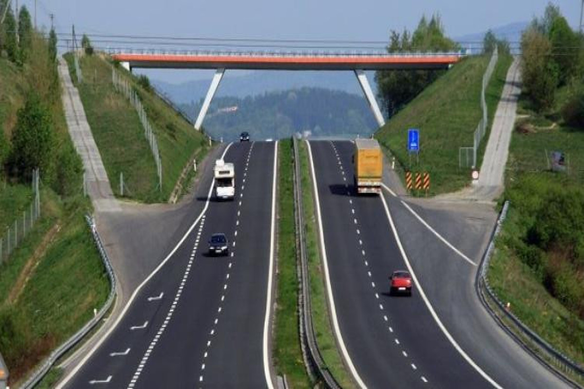 Azərbaycanda avtomagistraldan ödənişli yol kimi istifadə Qaydasında dəyişiklik edilib