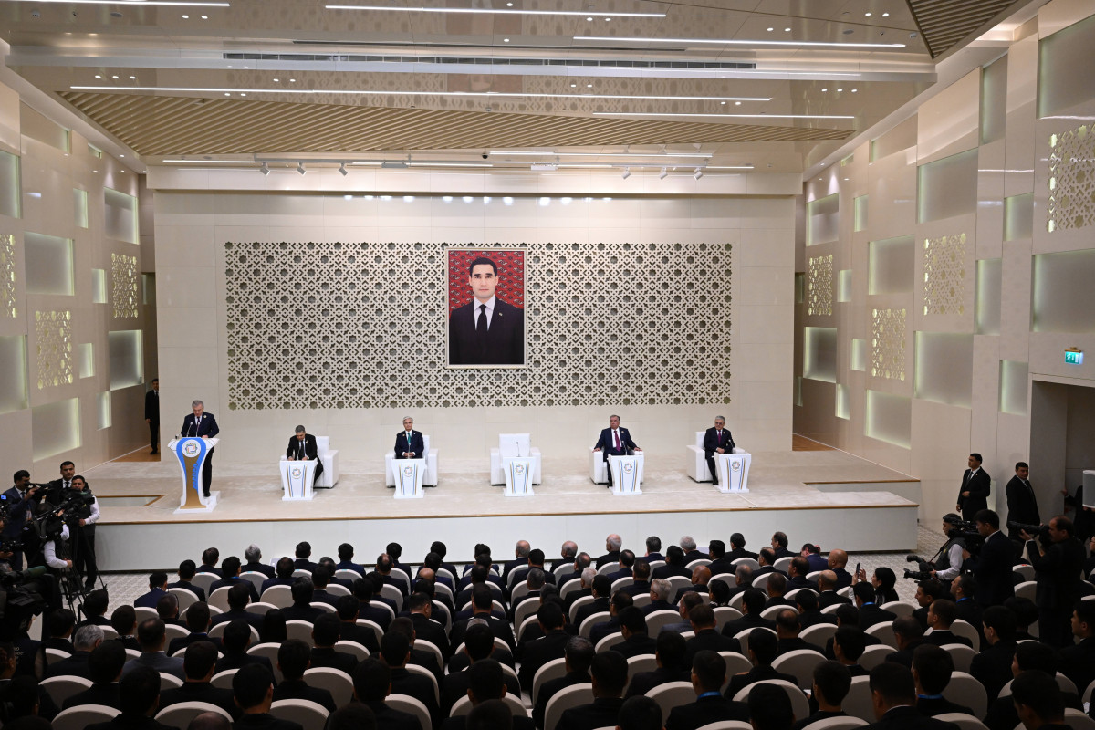 Əli Əsədov Mərkəzi Asiya dövlət başçılarının məşvərət görüşünə hazırlıq iclasında iştirak edib