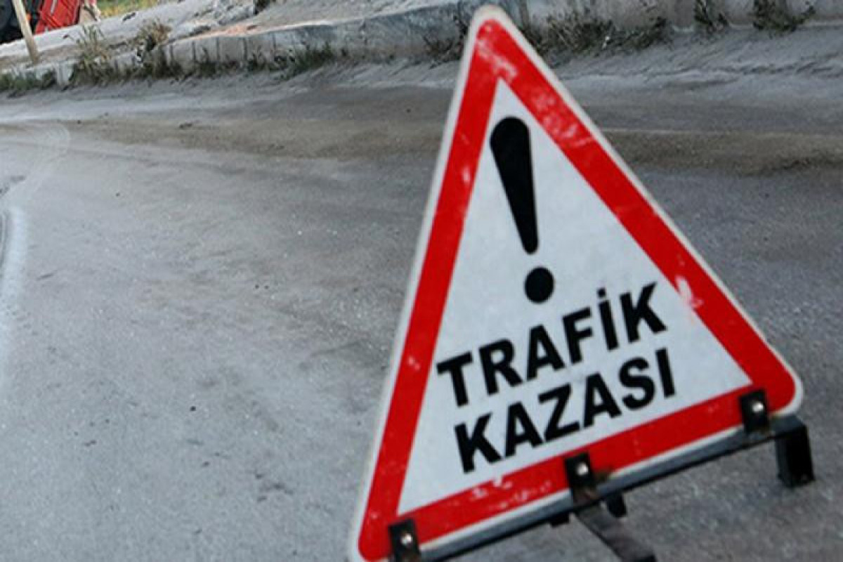 Türkiyədə mikroavtobus uçuruma aşıb, 3 nəfər ölüb, 18 nəfər yaralanıb
