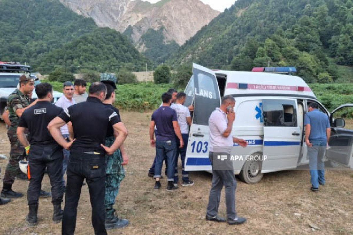 Qəbələdə çoban qayadan yıxılıb