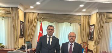 “İMZA” İctimai Birliyi Türkiyənin Azərbaycandakı səfiri ilə görüş keçirdi