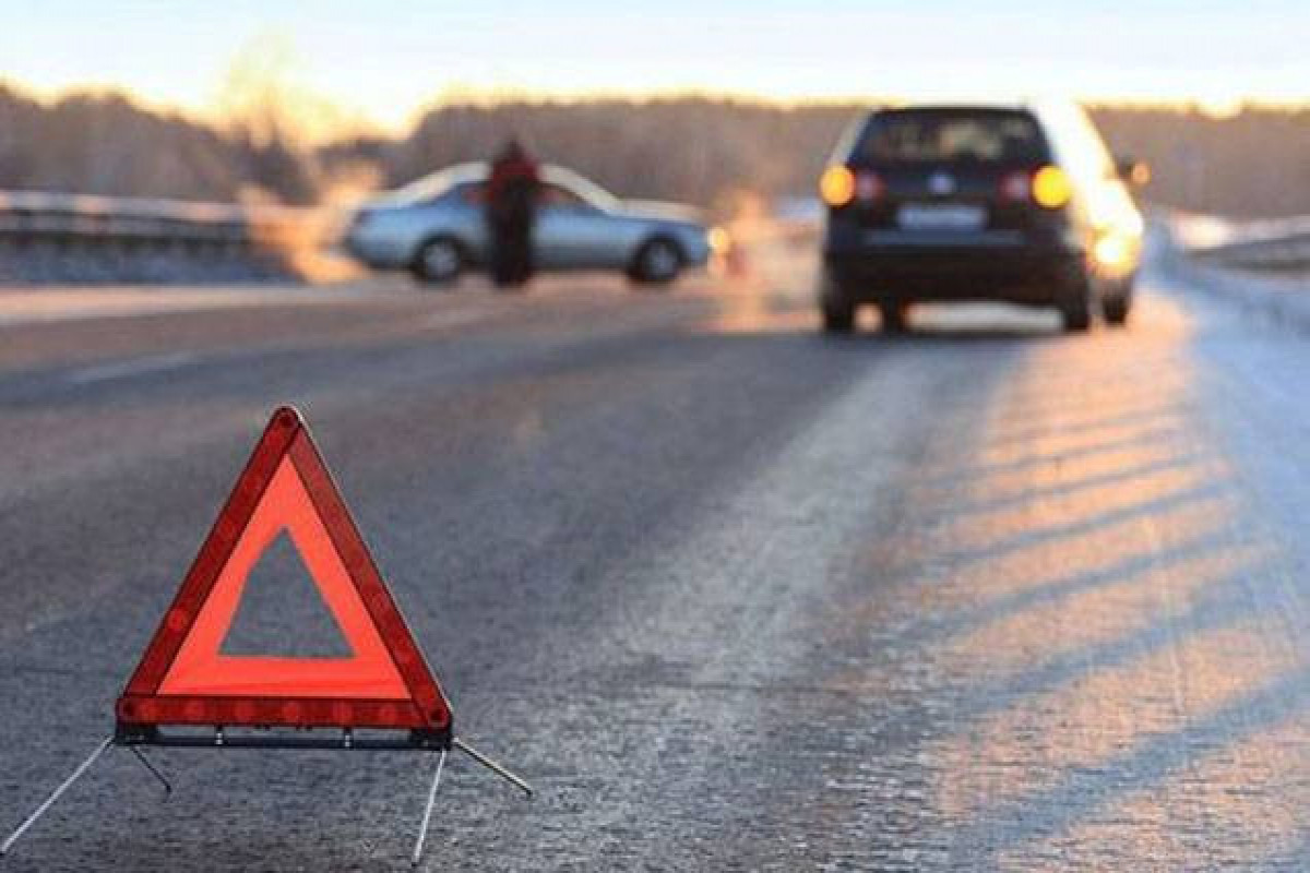 Qaxda istirahətdən qayıdan uşaq bağçasının işçiləri yol qəzasına düşüb, 6 nəfər xəsarət alıb