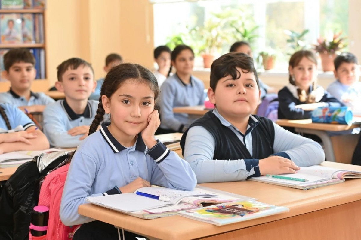 Bakıda 4063 şagirdin yerdəyişməsi üçün müraciət edilib