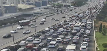 Bakıda sıxlıq olan yollar - SİYAHI