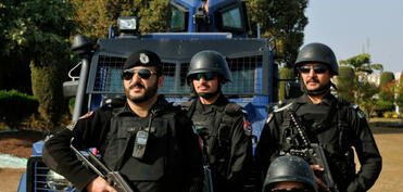 Pakistanda bir gecədə polis qüvvələrinə qarşı 8 hücumda 6 polis zabiti həlak olub