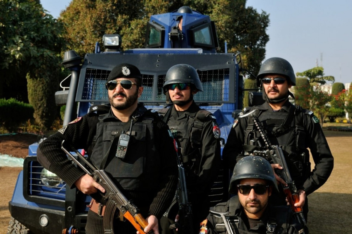 Pakistanda bir gecədə polis qüvvələrinə qarşı 8 hücumda 6 polis zabiti həlak olub