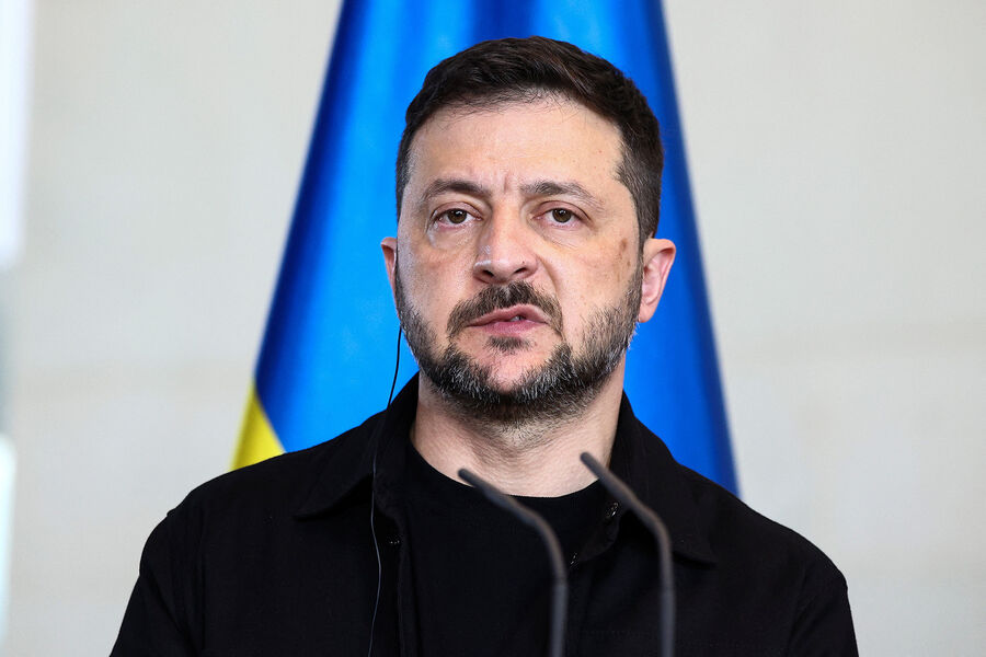 Zelenski Donbası sülhlə dəyişməkdən imtina edib