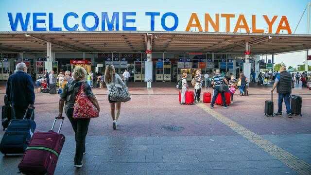 Antalya hava limanından sərnişin rekordu