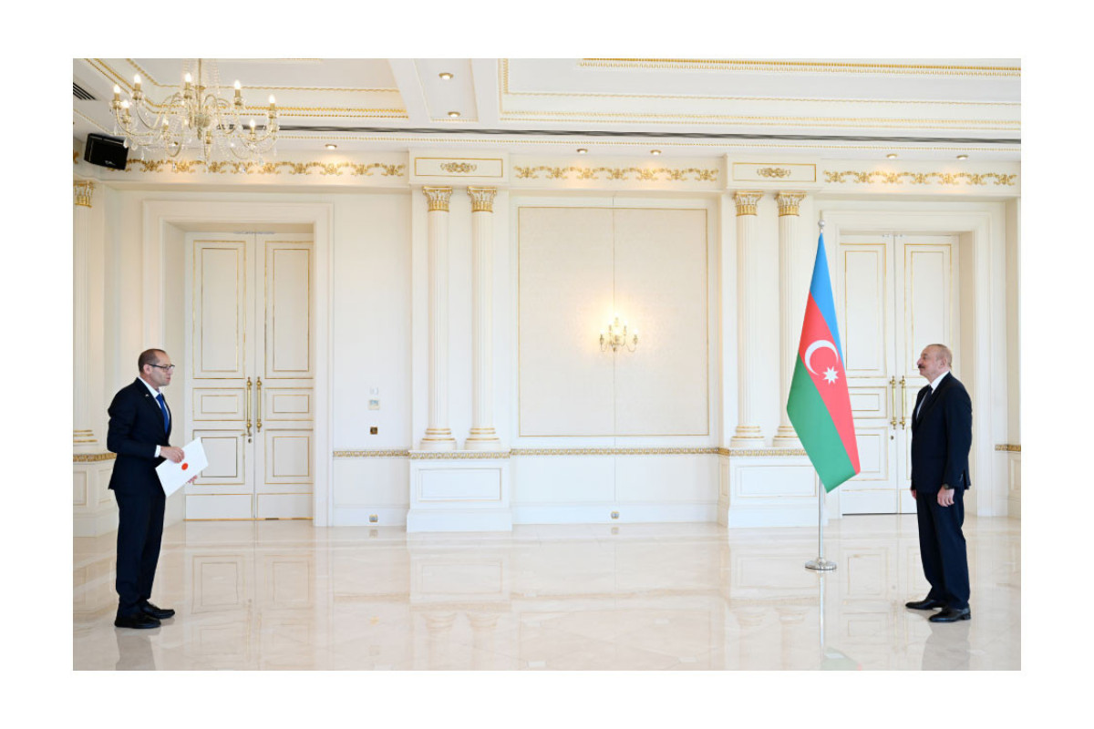 Prezident İlham Əliyev İsrailin Azərbaycanda yeni təyin olunmuş səfirinin etimadnaməsini qəbul edib