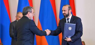 Ermənistan və İran XİN rəhbərləri regional prosesləri müzakirə edib