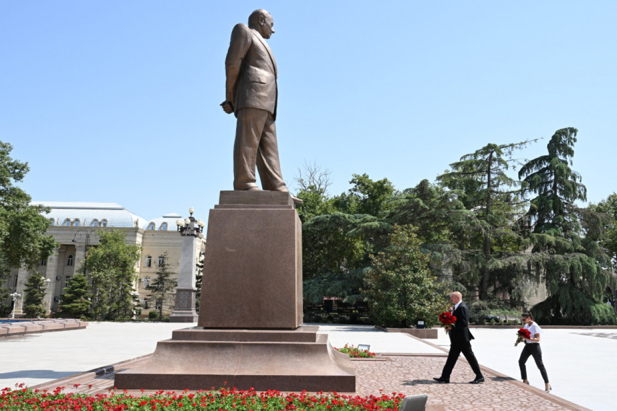 Prezident İlham Əliyev və birinci xanım Mehriban Əliyeva Gəncə şəhərində olublar - YENİLƏNİB