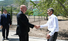 Prezident Ağdərənin Kolatağ kəndində fərdi evlərin və infrastrukturun bərpası sahəsində görülən işlərlə tanış olub - YENİLƏNİB
