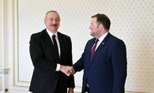 Prezident İlham Əliyev Britaniyanın dövlət nazirini qəbul edib