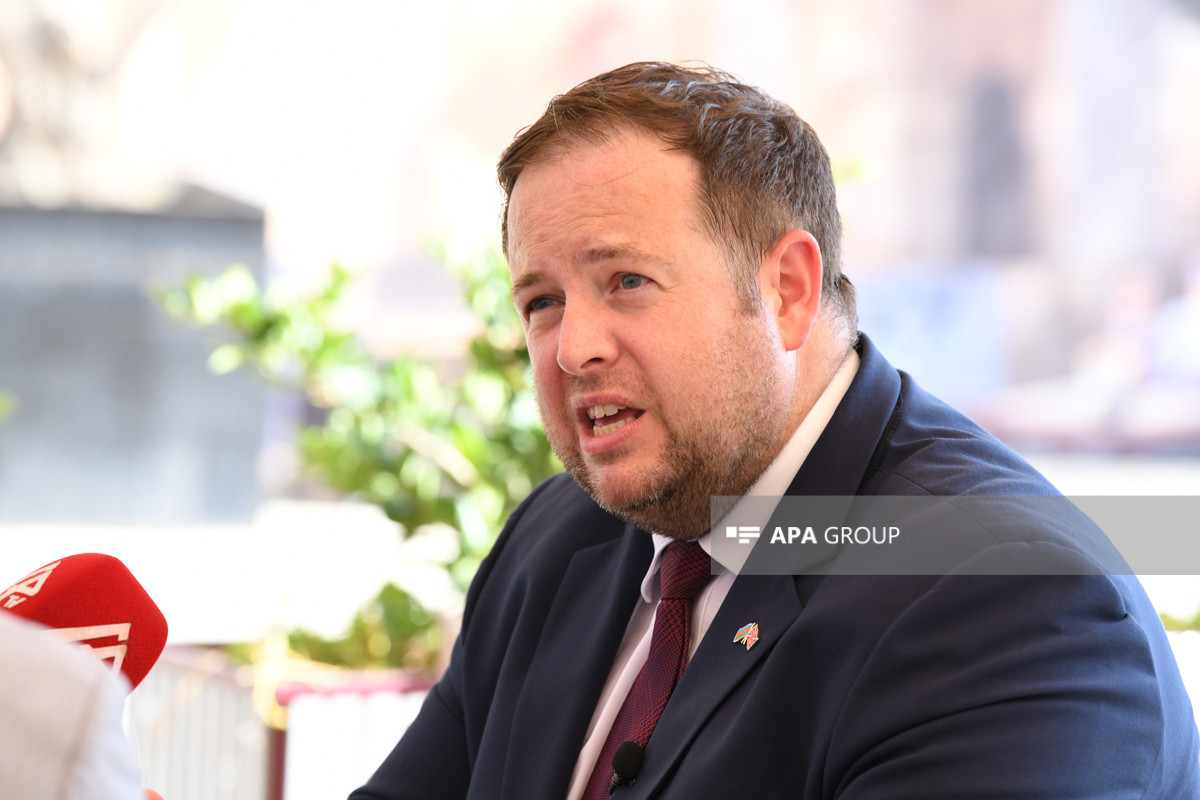 Britaniya Azərbaycanla münasibətləri strateji tərəfdaşlıq səviyyəsinə qaldırmaq niyyətindədir