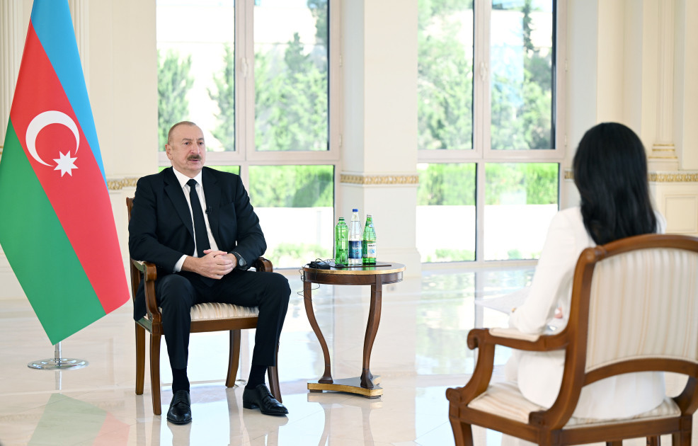 Prezident: Naxçıvanla birləşmək üçün Ermənistan sərhədinədək dəmir yolu tikməyə və magistral yollar salmağa başladıq