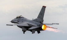 Polşada F-16 qırıcı təyyarəsi qəzaya uğrayıb, pilot ölüb