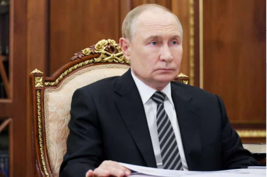 Putin Pekində keçiriləcək paradda iştirak edəcək
