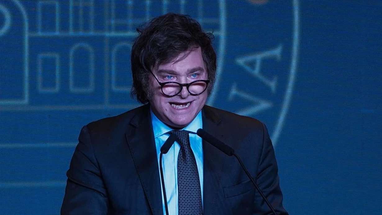Argentina Prezidentinə daşlarla hücum