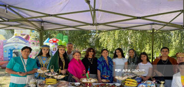 Bişkek yaxınlığında yaşayan yerli azərbaycanlılar Qırğızıstanın Müstəqillik Gününü qeyd ediblər - FOTO