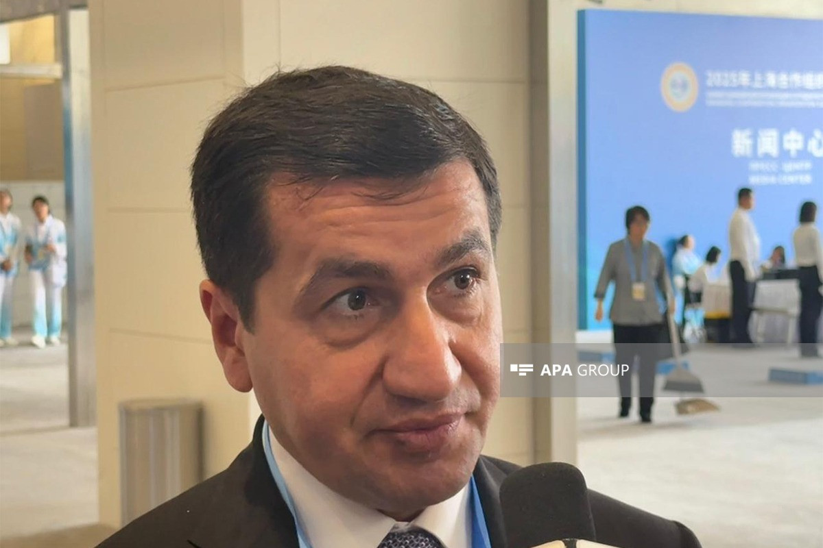 Hikmət Hacıyev: Zəngəzurdan keçən dəhlizin açılışı Orta Dəhlizin imkanlarından daha geniş istifadəni təmin edəcək