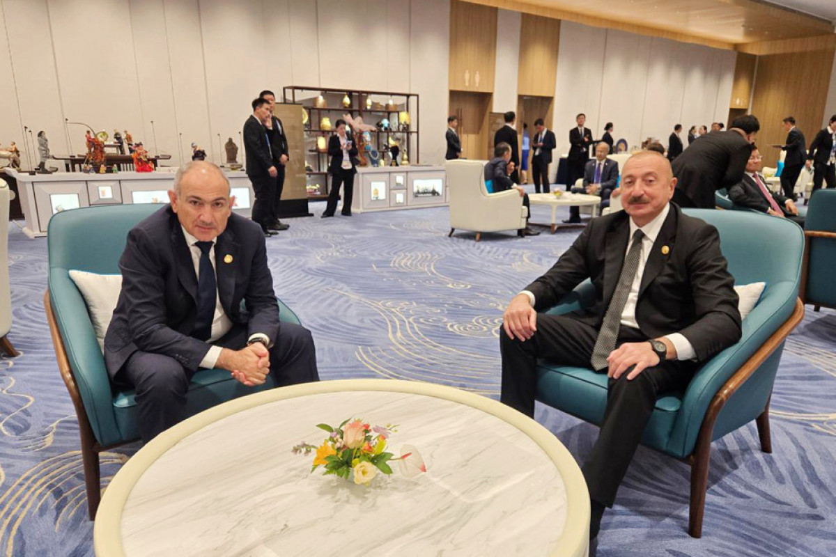 Prezident İlham Əliyev Nikol Paşinyanla görüşüb