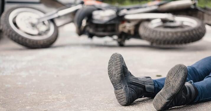 Cəlilabadda motosiklet aşdı: Bir nəfər xəsarət aldı