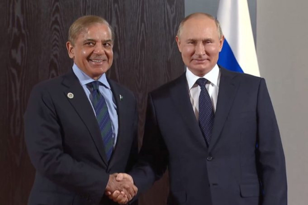 Putin Şahbaz Şəriflə görüşüb