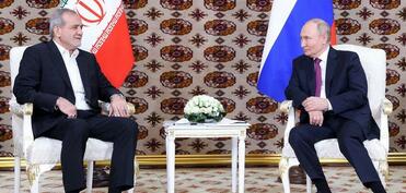 Pezeşkian Putinlə nüvə məsələsini müzakirə edib