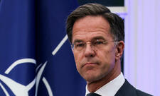 Rutte: Rusiya Ukraynada xarici hərbi qüvvənin mövcudluğu ilə bağlı qərar verə bilməz