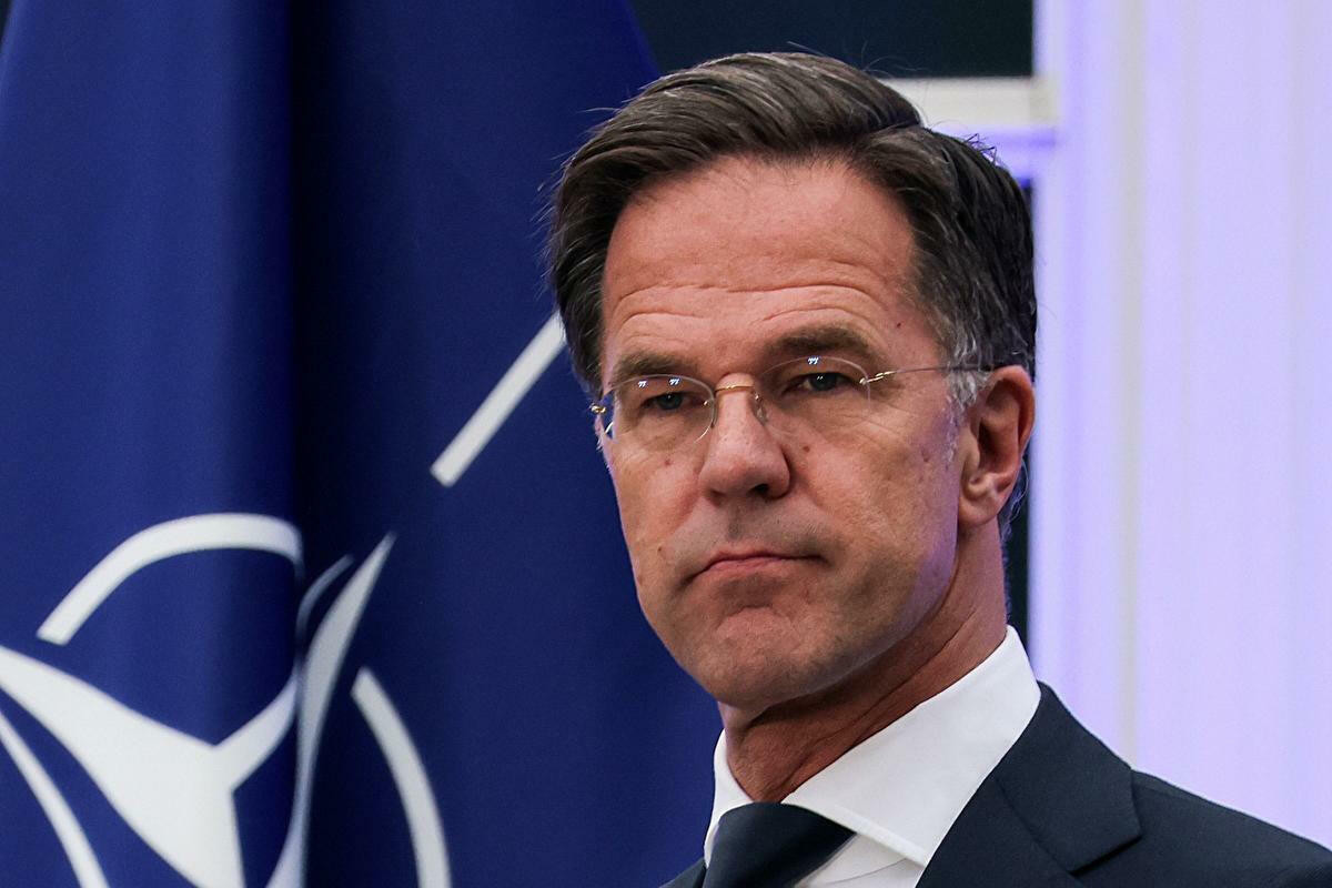 Rutte: Rusiya Ukraynada xarici hərbi qüvvənin mövcudluğu ilə bağlı qərar verə bilməz