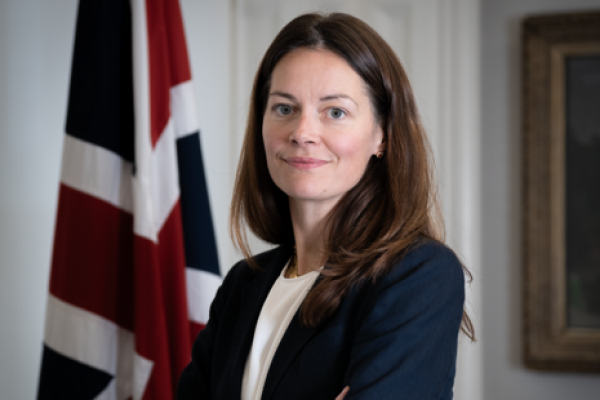 Britaniyanın investisiya naziri istefa verib