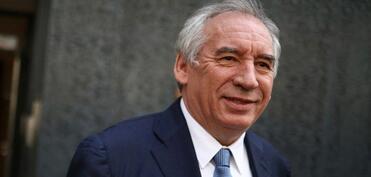 Fransada müxalifəti Baş nazir Bayrunu dəstəkləməyəcəyini açıqlayıb