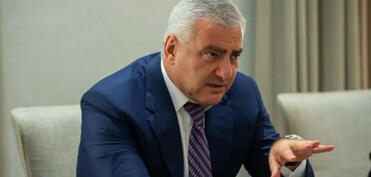 Məhkəmə Samvel Karapetyanı həbsdə saxlayıb