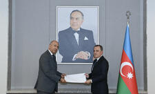 Misirin yeni səfiri etimadnaməsinin surətini Ceyhun Bayramova təqdim edib