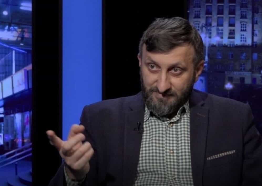 "Tramp Si, Kim və ya Putin kimi mütləq hakimiyyət istəyir"