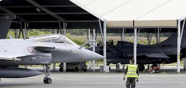 Makron: Polşaya üç "Rafale" qırıcı təyyarəsi göndərəcəyik