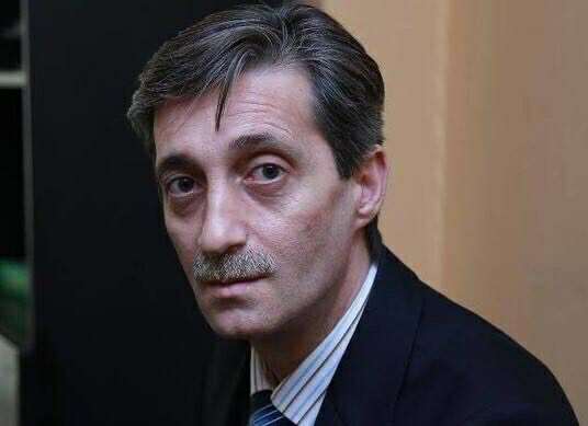 “Rusiya Azərbaycanı özündən asılı vəziyyətdə saxlamağa can atır”