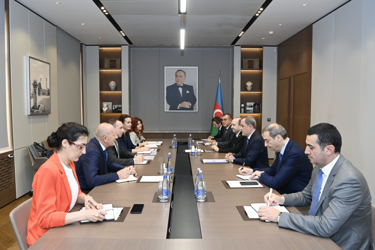 Ceyhun Bayramov Serbiya Xarici İşlər Nazirliyinin dövlət katibi ilə görüşüb