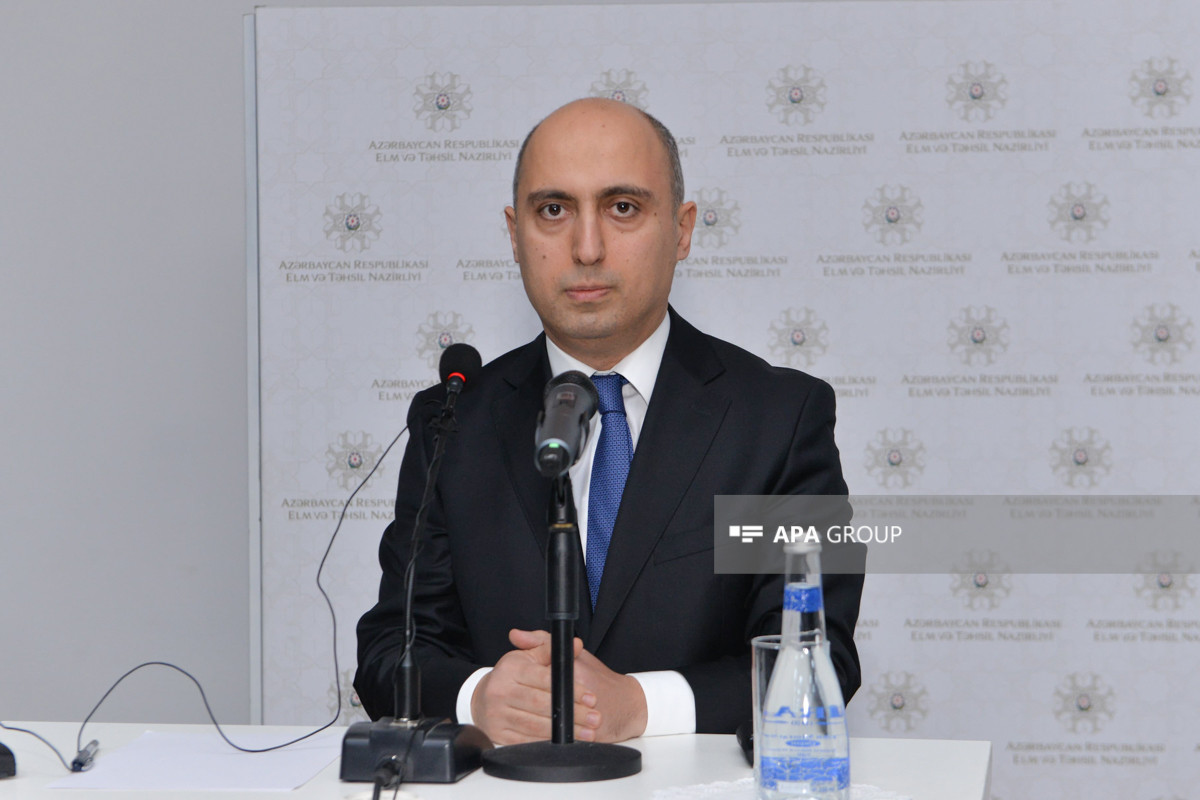 Nazir: Müəllimlər üçün vahid geyim nəzərdə tutulmur