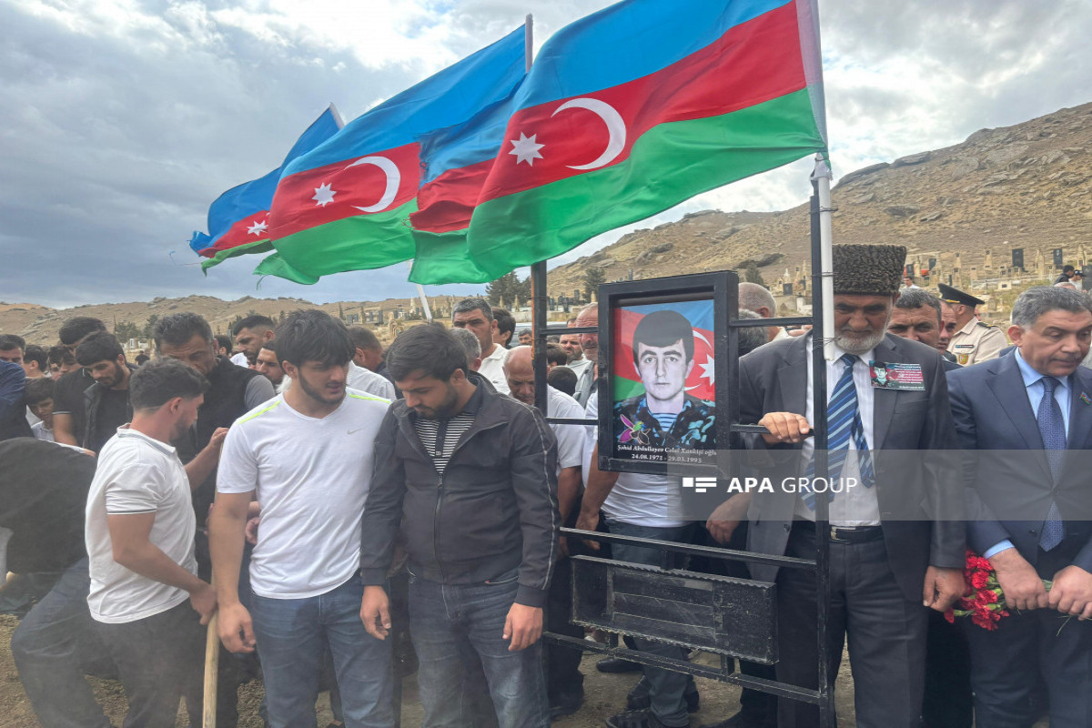 Birinci Qarabağ müharibəsində şəhid olan Cəlal Abdullayevin qalıqları Qobustanda dəfn olunub - FOTO